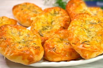 Лодочки с сыром: все шансы стать любимой выпечкой на скорую руку